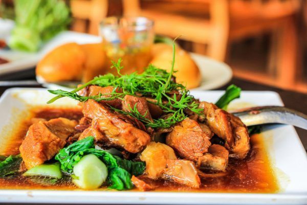 La carne procura colágeno natural, pero consumiendo estos suplementos y alimentos vegetales ricos en vitamina C tampoco nos faltarán los aminoácidos necesarios.