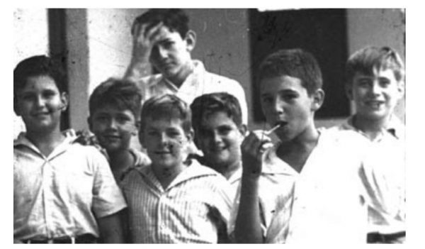 Fidel, hijo de emigrantes gallegos, en la infancia.