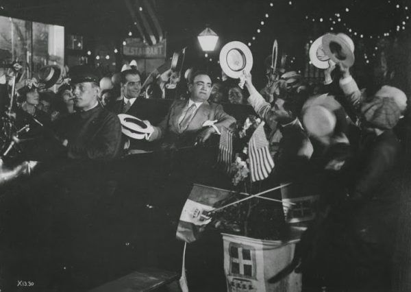 Recibimiento a Caruso.