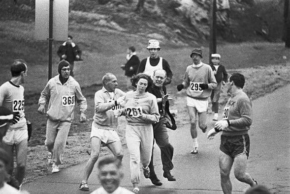 Una de las fotos históricas en la MB de 1967