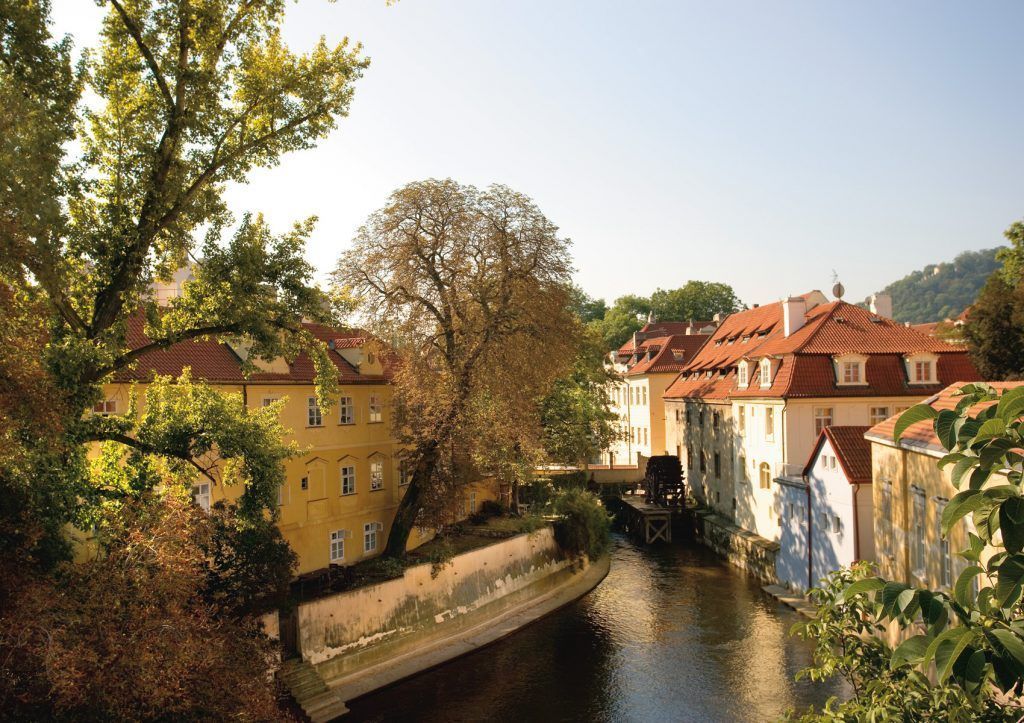 Un paseo privado por las aguas de Praga