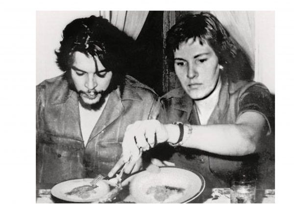 Con Aleida haciendo la revolución