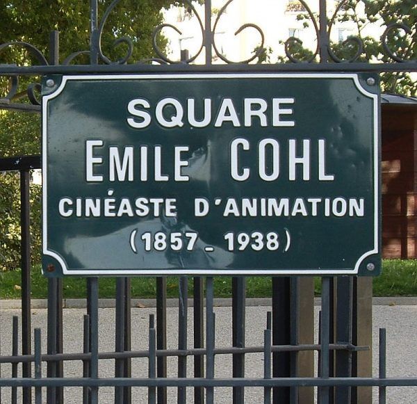 800px-Square_Émile-Cohl,_Paris_12