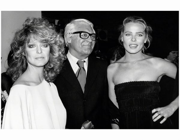 farrah-fawcett-cary-grant-and-margxux-hemingway-1981-studio-54-area-club-photos-13