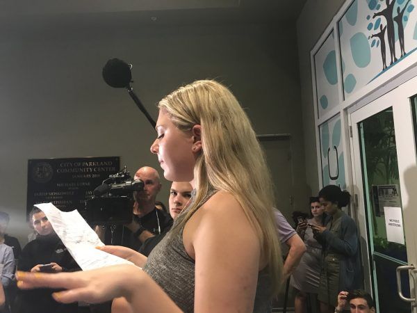 Jaclyn , convertida en organizadora improvisada de las primeras marchas de protesta