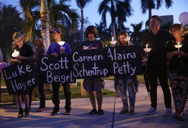 Manifestación por asesinados en Parkland, 16 de febrero.