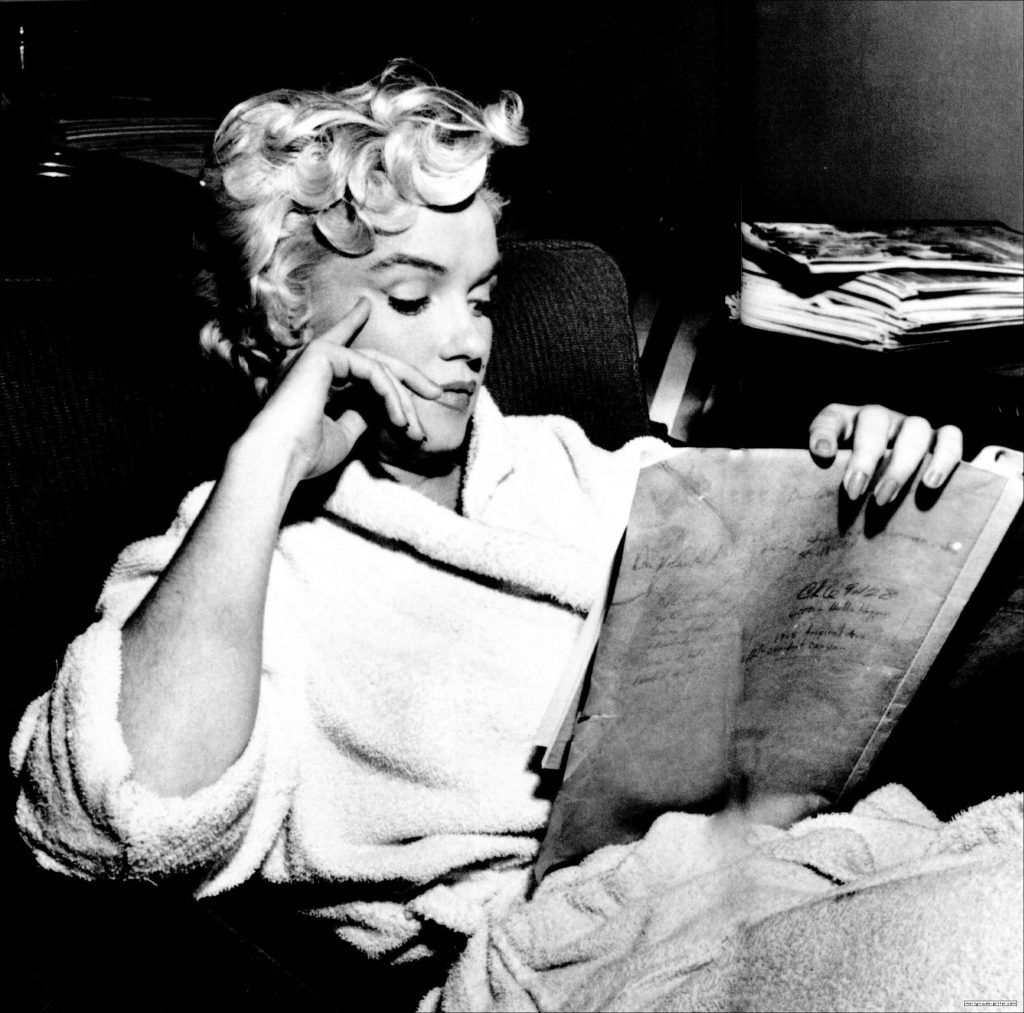 Norma Jeane Mortenson, ni rubia y… ¡de tonta, nada!